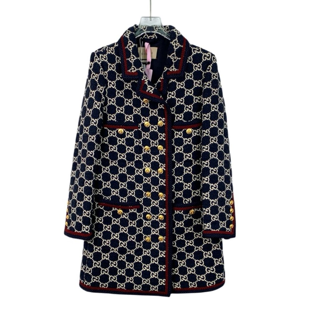 CW0396 Gucci Woman Wool Blend GG-Logo Patterned Coat With Gold Buttons